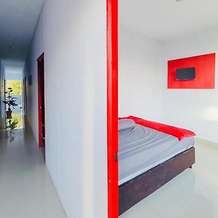 Sky Residence Tomohon Mitra Reddoorz Kültér fotó