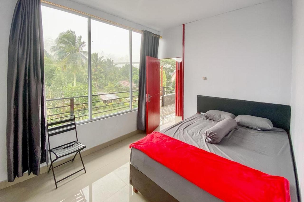Sky Residence Tomohon Mitra Reddoorz Kültér fotó